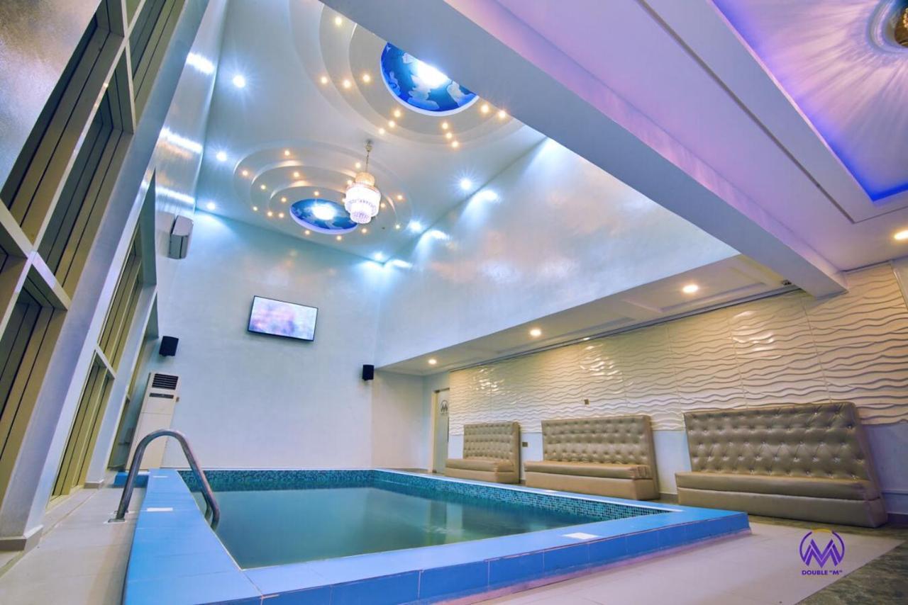 Double M Exquisite Suites And Lounge Lekki Ogombo Exterior photo