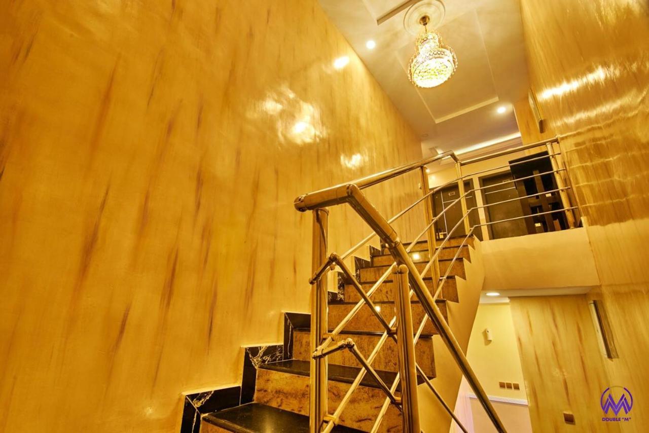 Double M Exquisite Suites And Lounge Lekki Ogombo Exterior photo